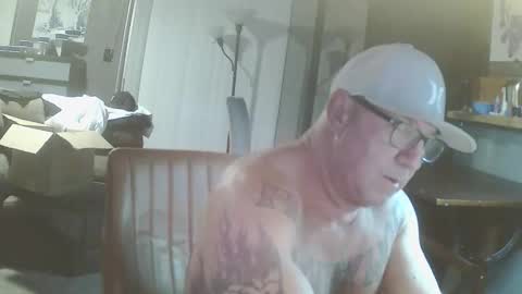 inittogetitin online show from December 3, 2025, 7:16 am