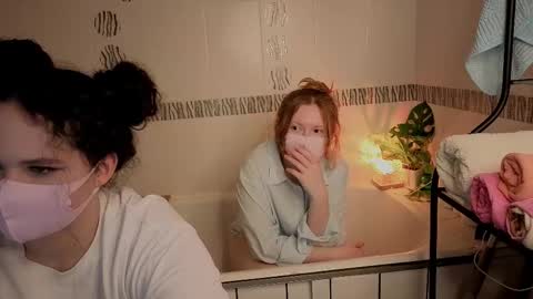 lira and flo online show from January 14, 2026, 8:53 am