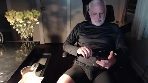 wasted_daze_ online show from February 4, 2026, 3:01 am