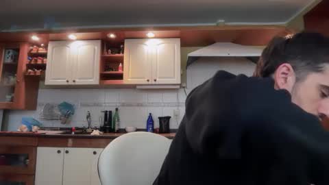 wearetwo online show from October 28, 2025, 3:04 pm