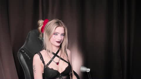 waterfallwoods online show from December 13, 2024, 7:04 am