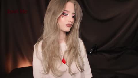 Snapshot of waterfallwoods chatting on March 9, 2026, 9:35 am waterfallwoods online show from March 9, 2026, 9:35 am