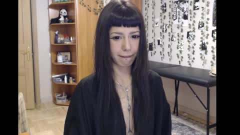 Mina online show from December 2, 2025, 12:16 am