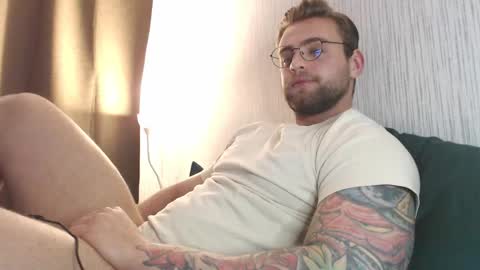 Wayne online show from December 4, 2025, 9:40 am