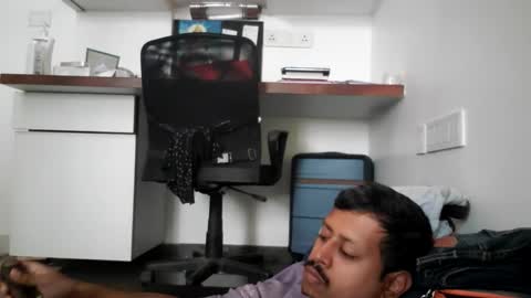 sexyguy online show from February 18, 2026, 5:58 am