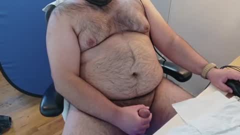 Snapshot of webarebuttbears chatting on June 21, 2026, 9:39 pm webarebuttbears online show from June 21, 2026, 9:39 pm