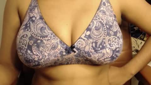 mina online show from February 27, 2026, 5:07 am