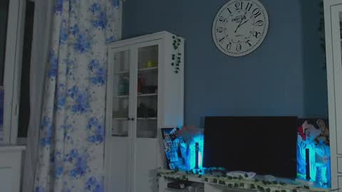  moon  online show from December 29, 2024, 4:51 pm