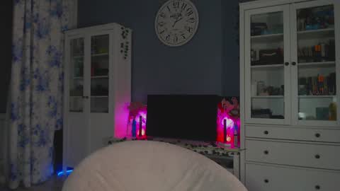  moon  online show from January 16, 2025, 4:39 pm