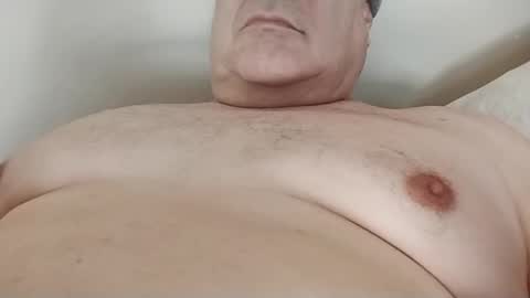 Snapshot of welldny chatting on December 16, 2025, 4:23 pm welldny online show from December 16, 2025, 4:23 pm