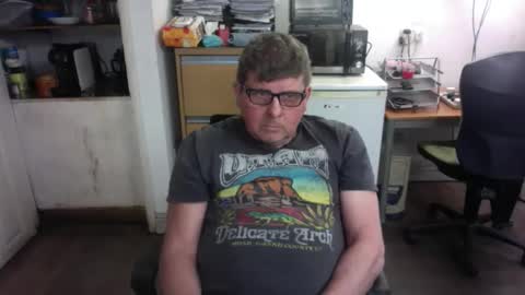 weloveafatcock online show from April 29, 2026, 11:58 am