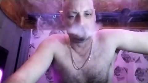 Snapshot of welshdragon37 chatting on December 21, 2025, 12:29 am Welshdragon37 online show from December 21, 2025, 12:29 am