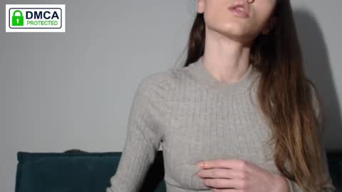 Milena online show from November 20, 2025, 8:19 pm