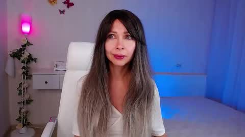 Wendi Foster online show from October 10, 2025, 6:51 pm