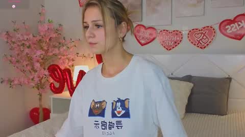 Snapshot of wendy__doll chatting on February 12, 2025, 9:33 pm Im Wendy online show from February 12, 2025, 9:33 pm