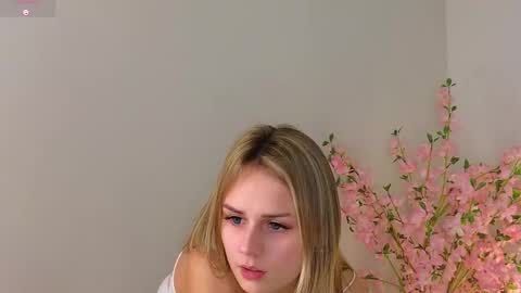 Snapshot of wendy__doll chatting on February 18, 2025, 3:31 am Im Wendy online show from February 18, 2025, 3:31 am
