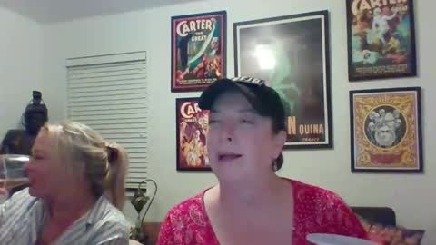 Snapshot of wendycu chatting on December 16, 2024, 5:17 am WendyCU online show from December 16, 2024, 5:17 am