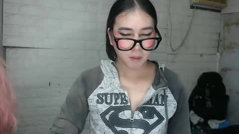 Snapshot of weremeanttobe chatting on October 28, 2025, 6:10 pm andrew online show from October 28, 2025, 6:10 pm