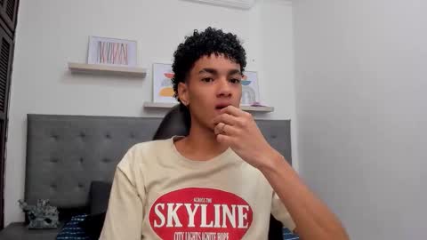 WES online show from December 19, 2025, 2:24 pm