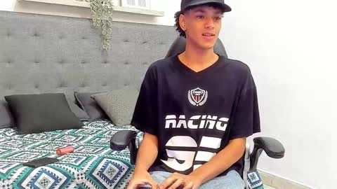 WES online show from January 5, 2026, 5:49 pm