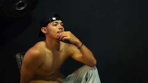 wesley_77 online show from April 9, 2026, 5:40 pm