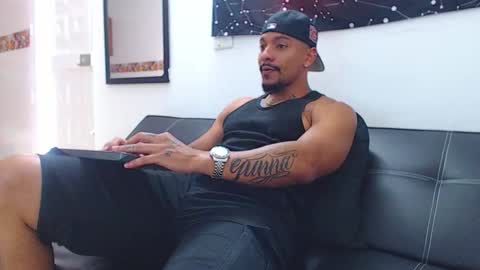 Snapshot of wesleyrogger chatting on November 4, 2025, 8:41 pm Wesley Rogger online show from November 4, 2025, 8:41 pm