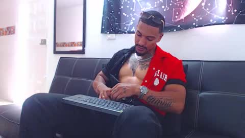 Snapshot of wesleyrogger chatting on November 13, 2025, 5:01 pm Wesley Rogger online show from November 13, 2025, 5:01 pm