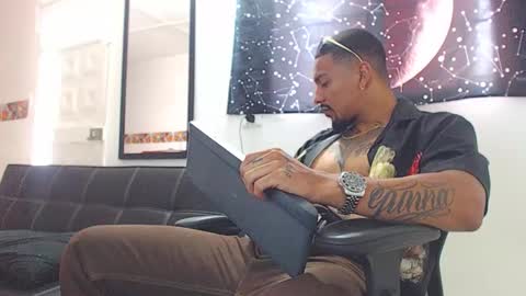 Snapshot of wesleyrogger chatting on November 14, 2025, 7:34 pm Wesley Rogger online show from November 14, 2025, 7:34 pm