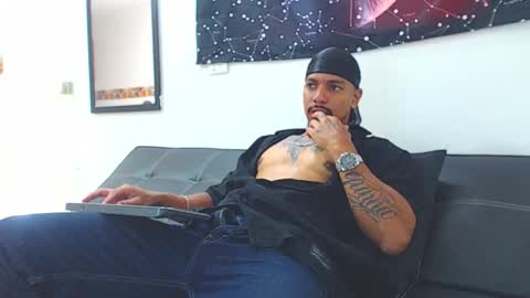 Snapshot of wesleyrogger chatting on November 16, 2025, 4:56 pm Wesley Rogger online show from November 16, 2025, 4:56 pm