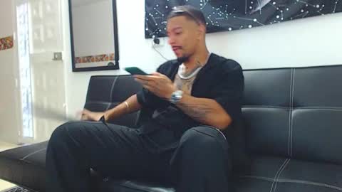 Snapshot of wesleyrogger chatting on November 29, 2025, 10:35 pm Wesley Rogger online show from November 29, 2025, 10:35 pm