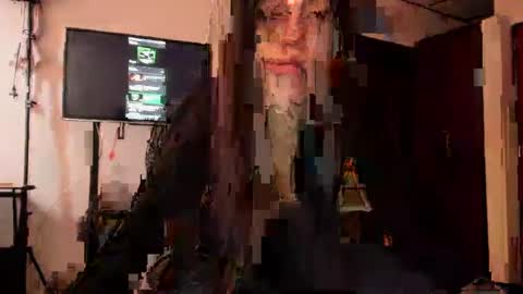 Snapshot of west_ta chatting on March 6, 2025, 10:15 pm tatty online show from March 6, 2025, 10:15 pm