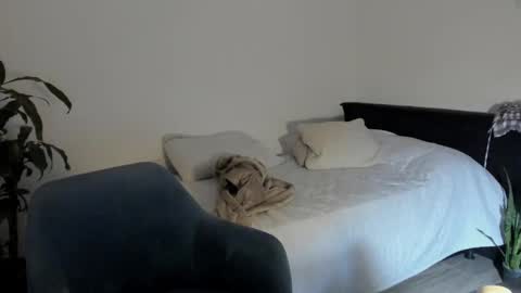 Snapshot of west_ta chatting on September 14, 2025, 11:59 pm tatty online show from September 14, 2025, 11:59 pm