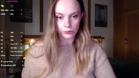 Lana online show from October 4, 2025, 5:55 pm