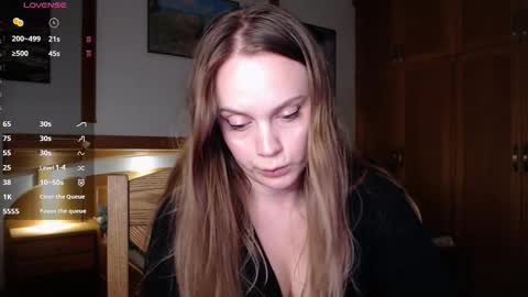 Lana online show from October 7, 2025, 6:16 pm