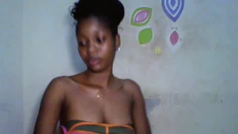 Snapshot of wet_pussy200 chatting on October 22, 2025, 11:15 pm Bella online show from October 22, 2025, 11:15 pm