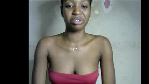 Snapshot of wet_pussy200 chatting on November 29, 2025, 8:34 pm Bella online show from November 29, 2025, 8:34 pm