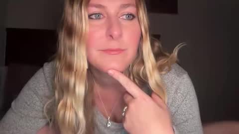 Scarlett online show from October 29, 2025, 12:35 am