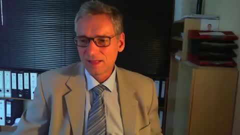 Franz online show from September 18, 2025, 3:25 pm