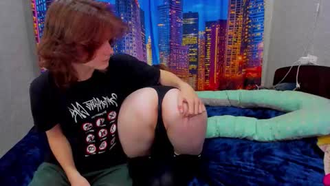 Snapshot of wettee_foxs chatting on September 19, 2025, 12:06 pm wettee_foxs online show from September 19, 2025, 12:06 pm