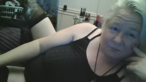 Snapshot of whipsnap19 chatting on October 27, 2025, 10:52 am whipsnap19 online show from October 27, 2025, 10:52 am