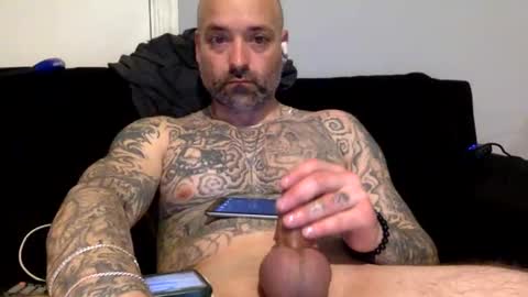whiskerbiscuit_69 online show from March 7, 2025, 7:19 am