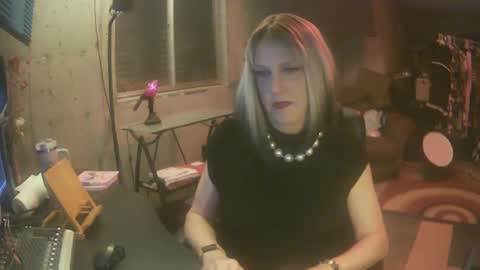 Snapshot of whisperlace chatting on December 8, 2024, 3:10 am Whisper online show from December 8, 2024, 3:10 am