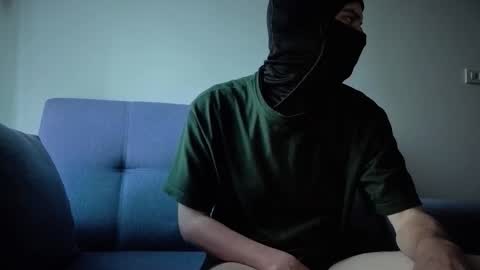 whispero_o online show from October 7, 2025, 11:07 am