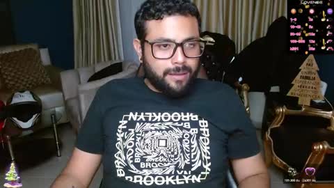 yors online show from February 12, 2025, 7:02 am