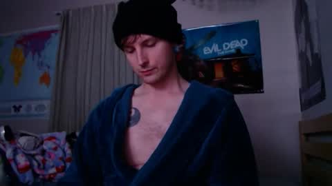 whitcam online show from June 9, 2026, 4:24 am