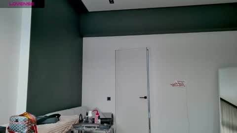 Max online show from September 9, 2025, 11:54 am