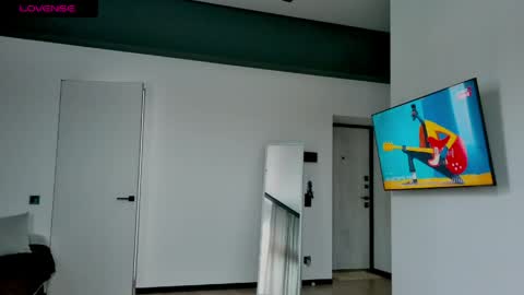 Max online show from May 26, 2026, 9:49 am