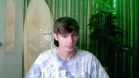 Snapshot of whiteboyinasia chatting on September 29, 2025, 12:10 pm Christian online show from September 29, 2025, 12:10 pm