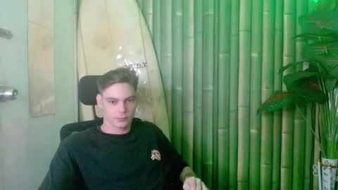 Snapshot of whiteboyinasia chatting on November 14, 2025, 4:22 am Christian online show from November 14, 2025, 4:22 am