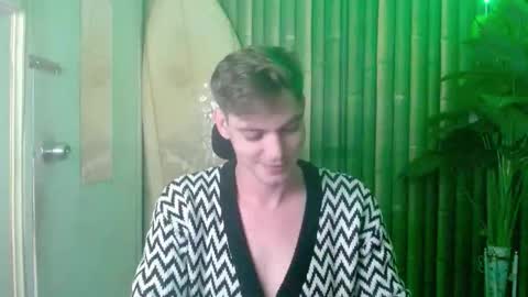 Snapshot of whiteboyinasia chatting on November 19, 2025, 11:54 am Christian online show from November 19, 2025, 11:54 am